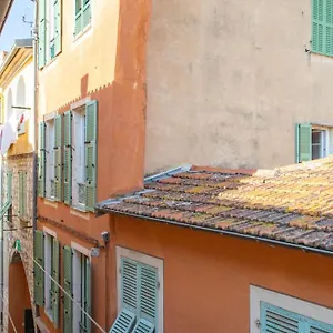 Apartment #40 Bright Sea View For 6 2mins Walk Port & Sea, Villefranche-sur-Mer