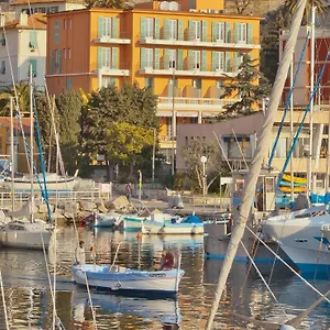 2* Hotel De La Darse
